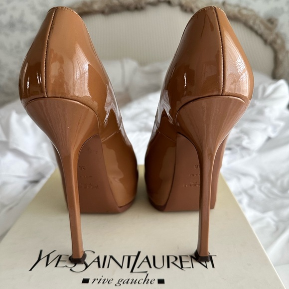 Yves Saint Laurent Tribtoo 105 Nude Pump - Picture 5 of 10